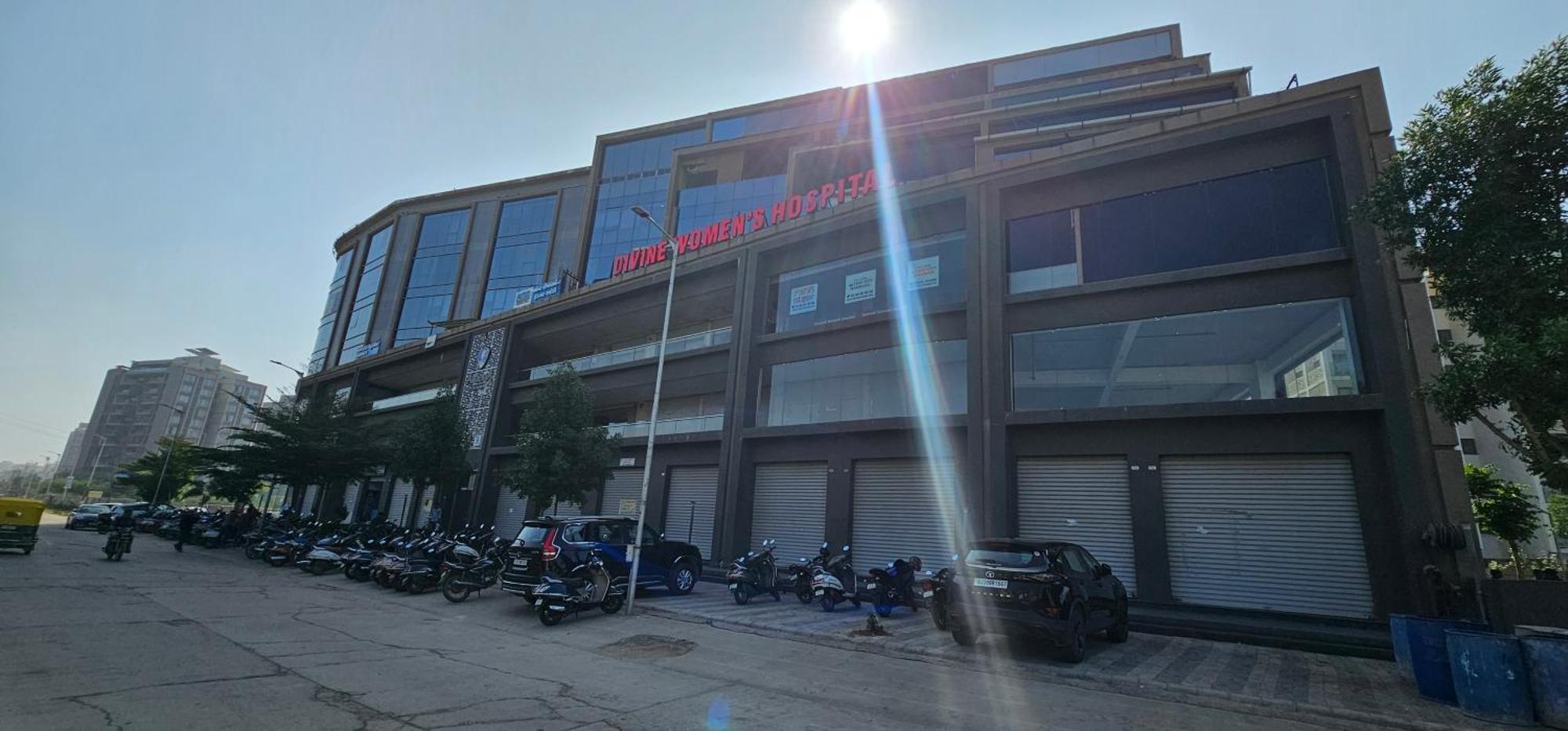 Hotel Allen Ahmedabad Bagian luar foto